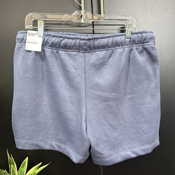 Nike Standard Fit Mid Rise, fleece lined,hip pockets,elastic drawcord waist,soft - Picture 4 of 9